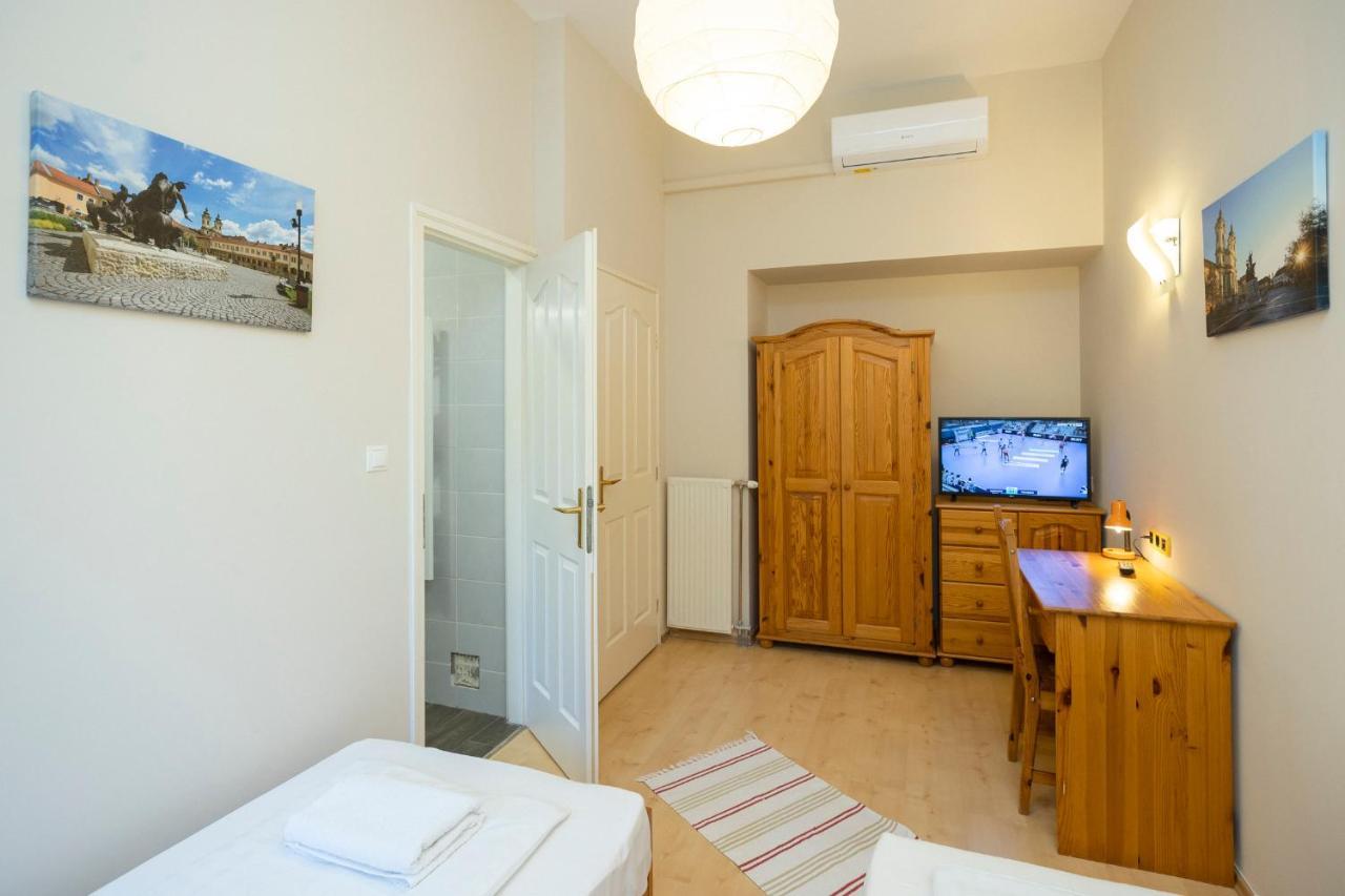 Nemes Apartman Eger Bagian luar foto